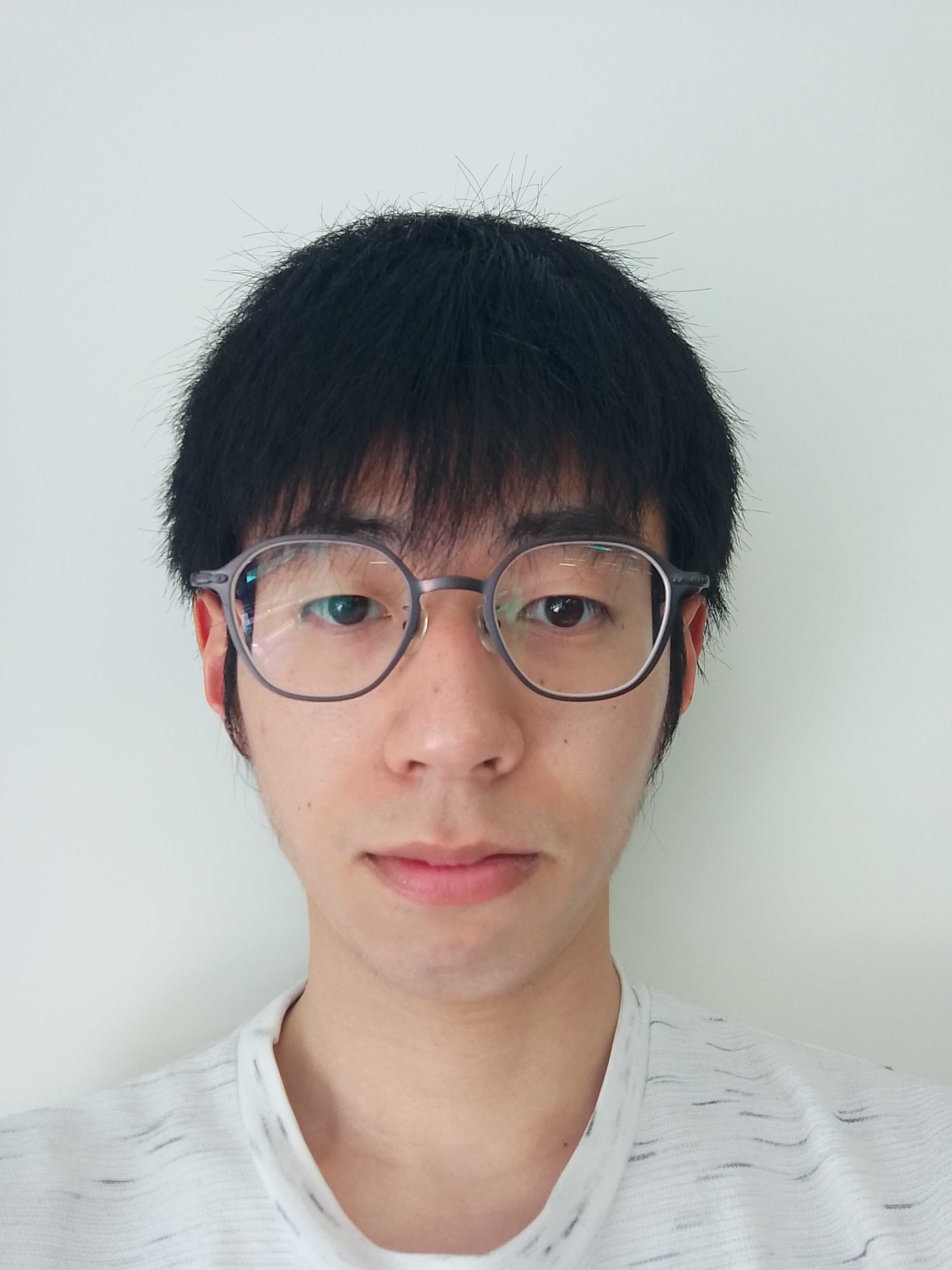 照屋 悠の顔写真