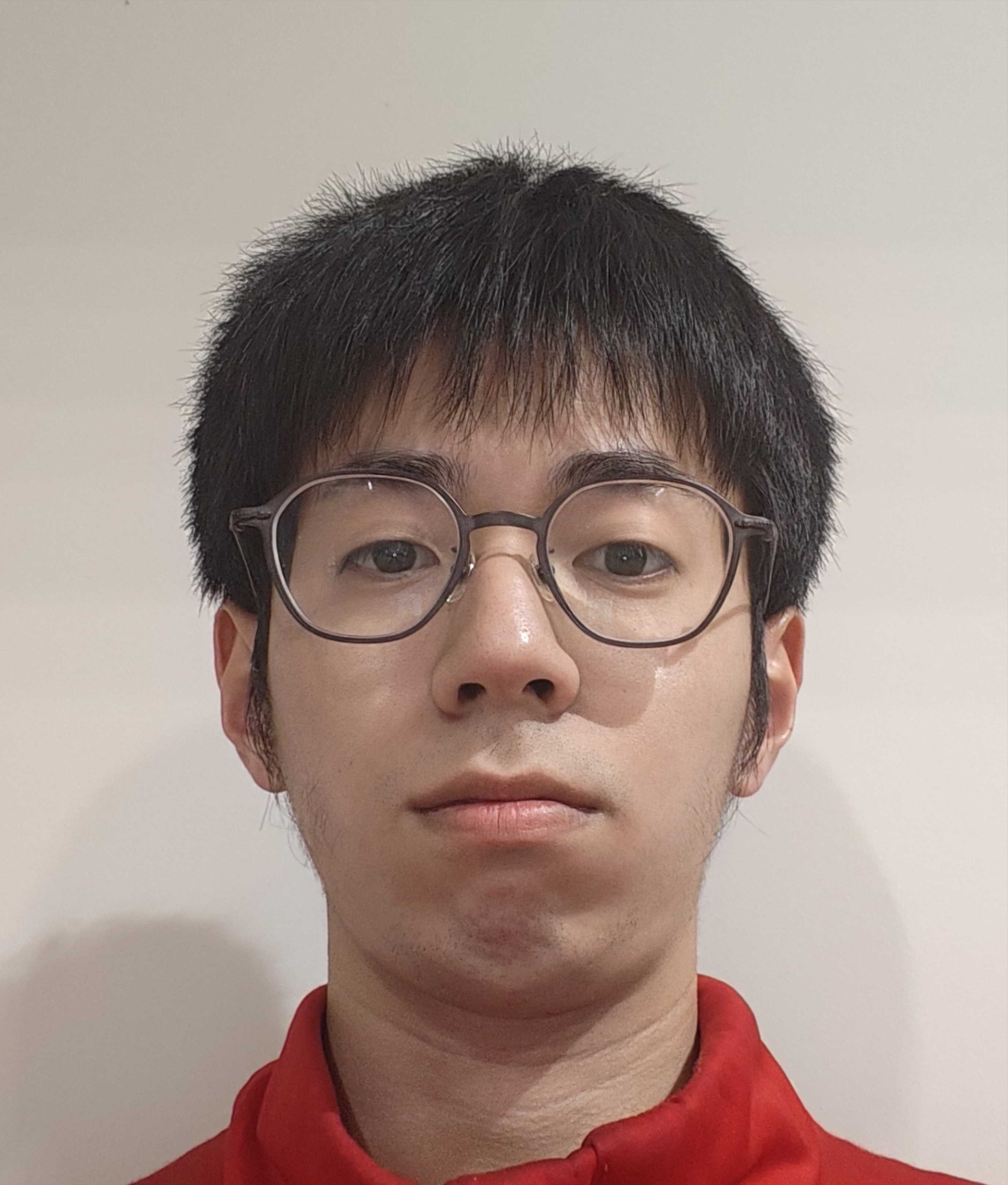 照屋 悠の顔写真